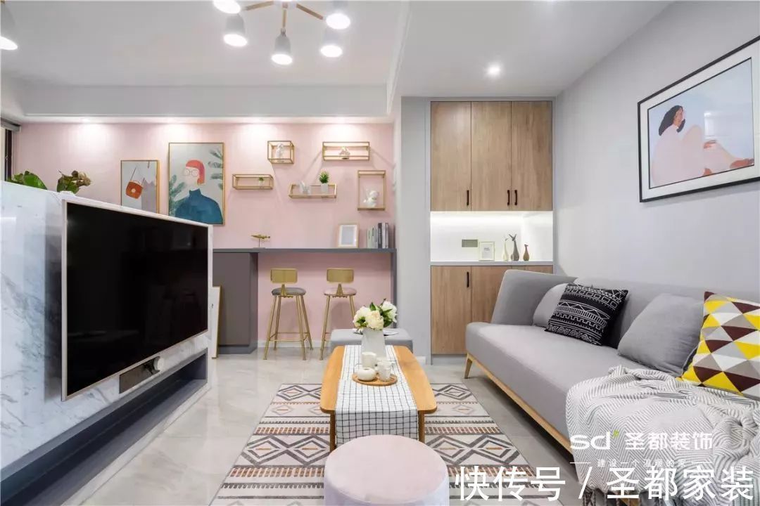 婚房|客餐厅一体+L型厨房设计,小户型婚房装修模板,温馨又甜蜜