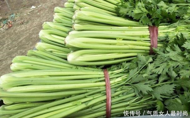 买芹菜时,不要只会挑粗细,牢记4个小技巧,买到质量好的芹菜