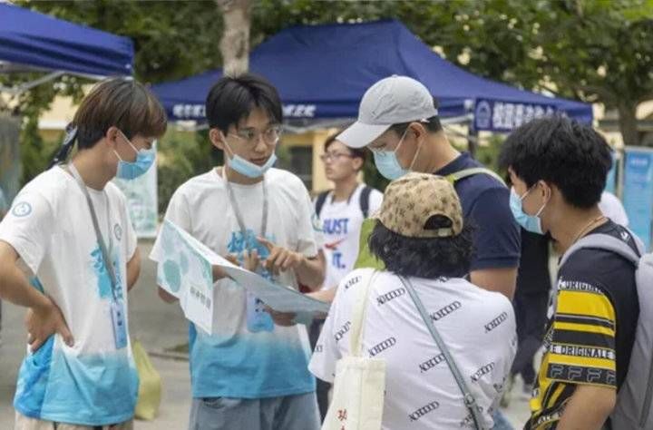 疫情|开学进行时！哈工大（威海）首批新生报到，开启大学生活