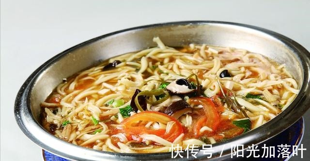 精选8款陕西面食，做法精简，味道一绝，爱吃面的朋友可以收藏了！