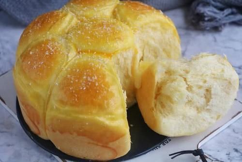 在家做面包,不用烤箱不用黄油,又软又拉丝,学会别再买面包吃了