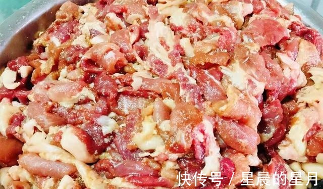 牢记这个加盐比例,不管灌啥口味的香肠都鲜香好吃,还耐放不发霉!