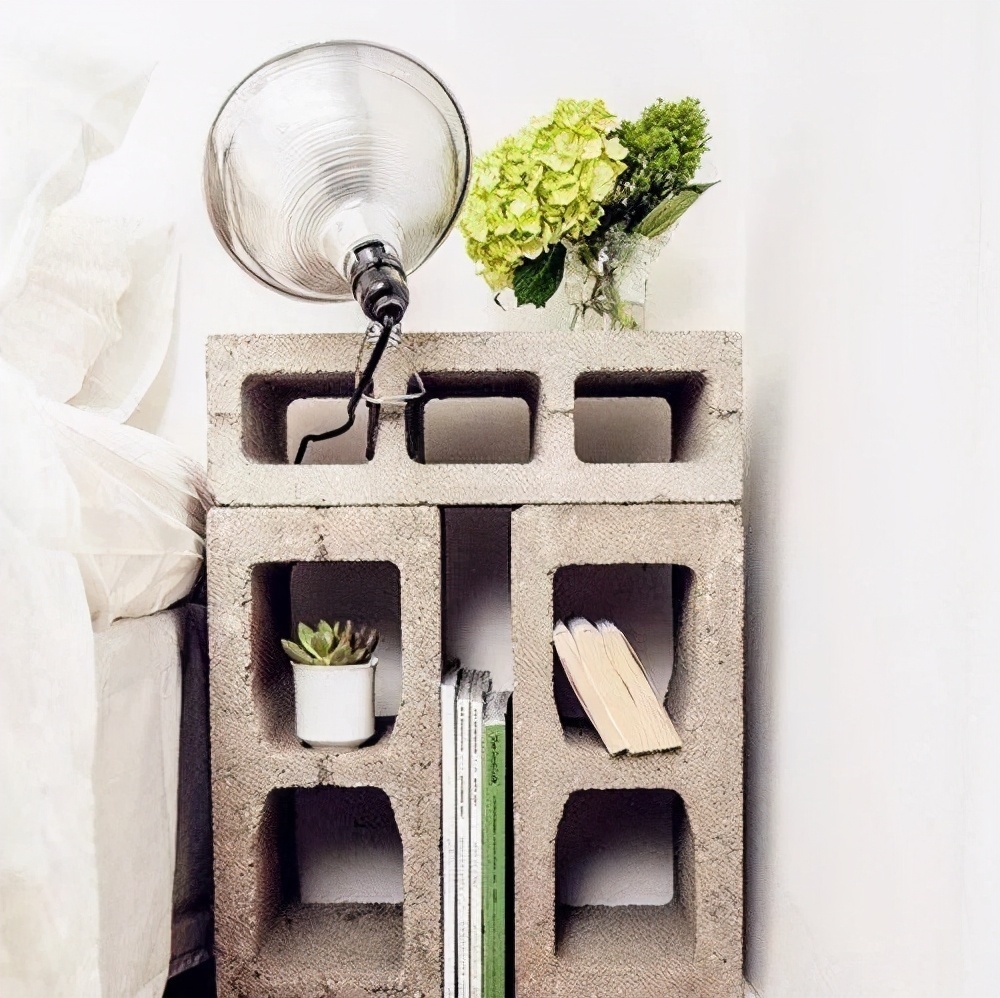 床头|越来越多人卧室不放床头柜,瞧瞧人家这么“弄”,比床头柜实用