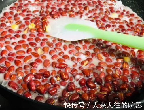 花生|花生米加上一把干淀粉,香甜酥脆味道好,我家一周吃3次,不返潮
