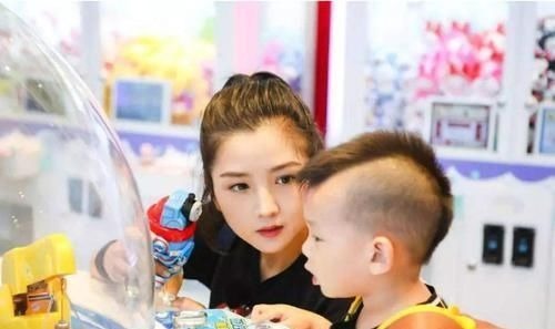 眼神|孩子的眼睛有这3个特征,长大后通常智商高,你家孩子有吗