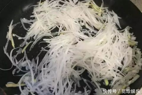 多給孩子做這菜，相當于喝10杯牛奶，特補鈣，比吃肉強！