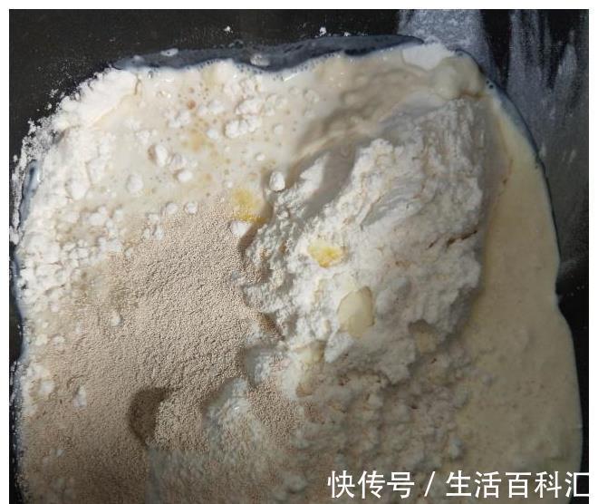 芝麻|在家做香甜软糯芝麻豆沙面包，干净卫生0添加剂，孩子老人都爱吃