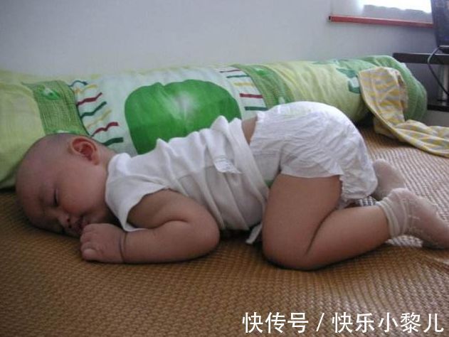 孩子|宝宝的“睡姿”暗示不同性格，若你家娃是第3种，家长就偷着乐吧
