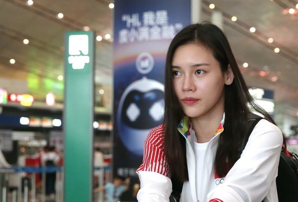 朱雪莹|朱雪莹刘灵玲霸气包揽金银牌，穿金凤旗袍闪耀全场，东方美惹瞩目