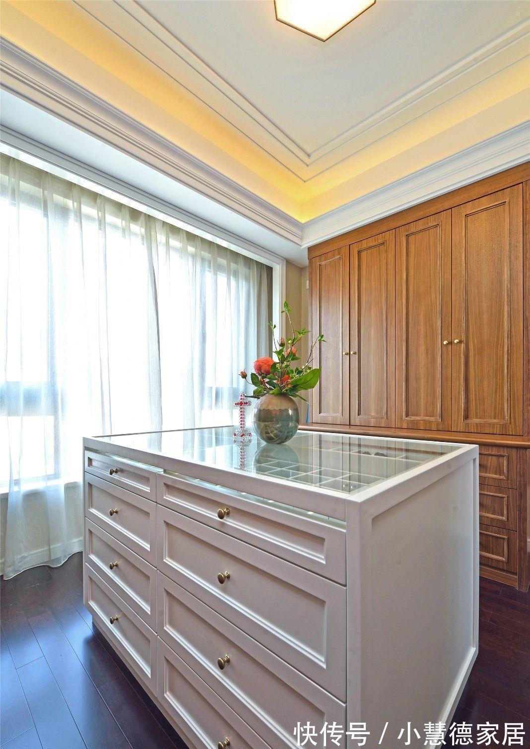 外面的世界|以米色和绿色为主打造的空间,优雅简约又鲜活亮丽,超适合年轻人