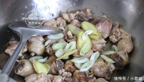 土豆|天热不想下厨,学学此懒人饭做法,饭菜一锅齐,比叫外卖都快