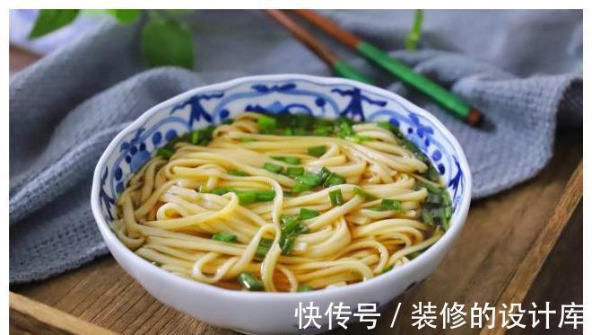 泡面|最适合懒人的一碗面,5分钟搞定,酸爽开胃,比煮泡面还简单