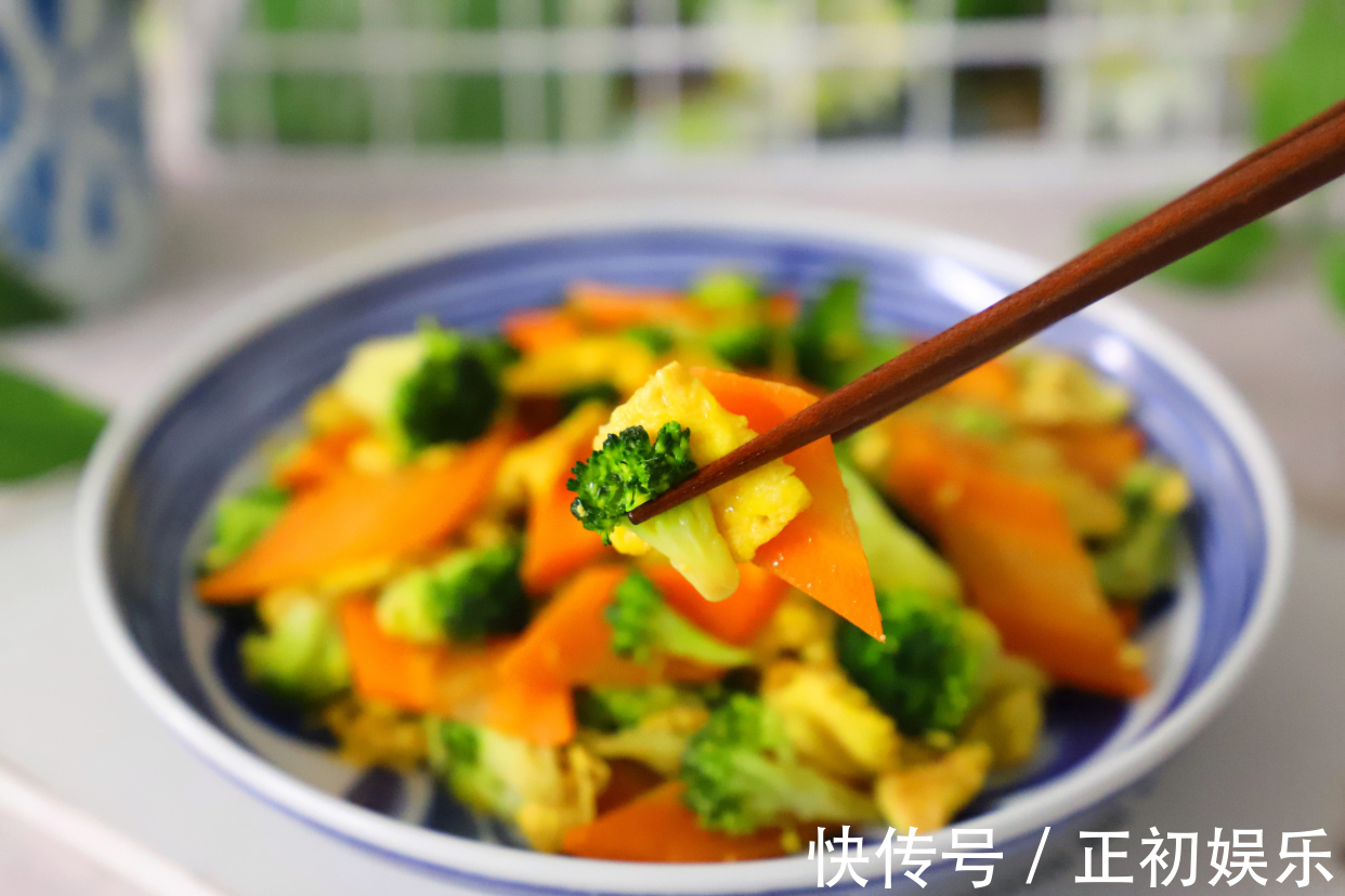 营养|西兰花如此做，营养又减脂，三种食材一起炒没肉也好吃，做法简单