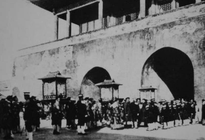 逐出|末代皇帝溥仪被逐出宫