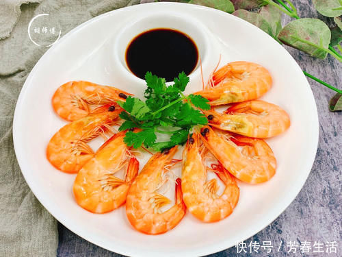 吃虾时，到底要不要先去虾线？原来一直做错了，难怪虾不香又不嫩