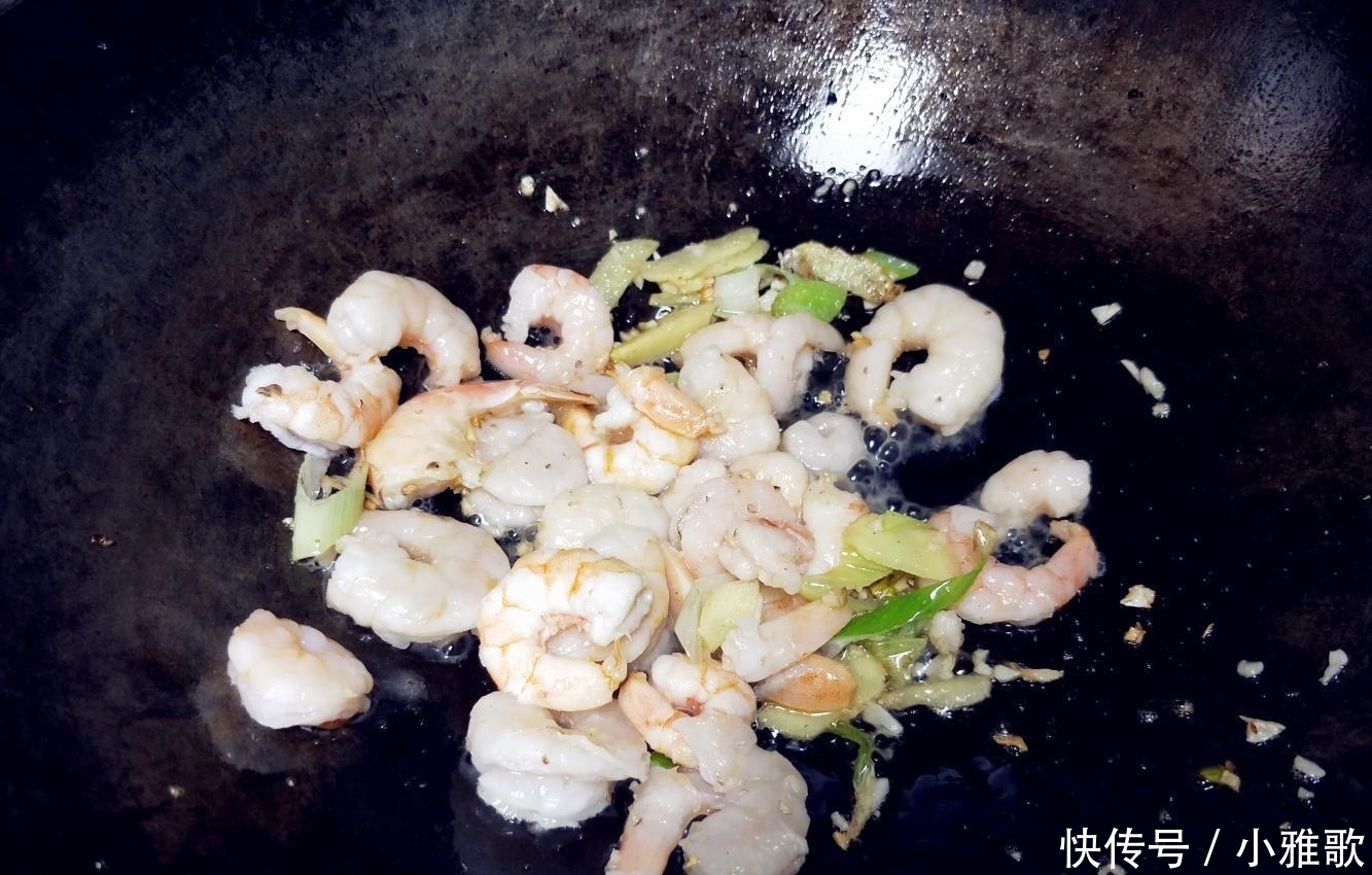 好吃|西兰花和它是天生一对, 这样做营养翻倍更好吃, 儿子每次都不够吃!