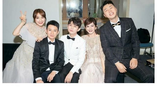 《快本》停播升级!谢娜与何炅将继续合作综艺,易烊千玺暂定档期