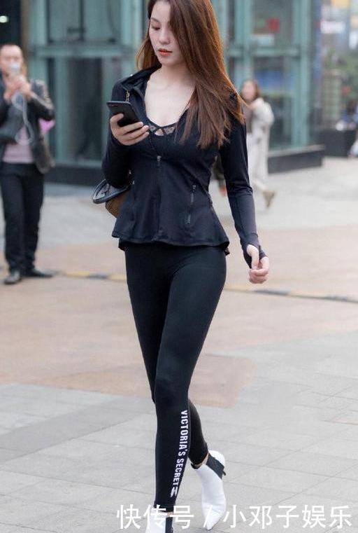 令人心动的混搭美女,上身淑女下身狂野