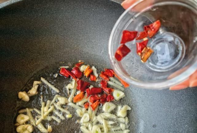 节食减肥|天然的去脂菜,做法简单,价格又便宜,几毛钱就能炒个菜