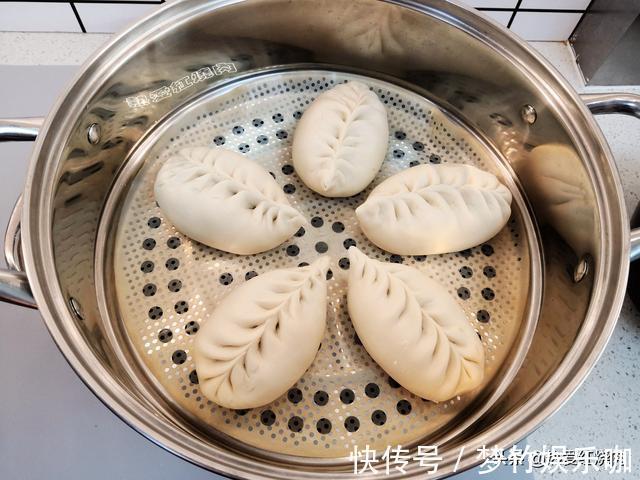 猪肉馅|梅干菜猪肉馅的大包子,刚出锅我能吃掉仨,用这面粉做次次都成功