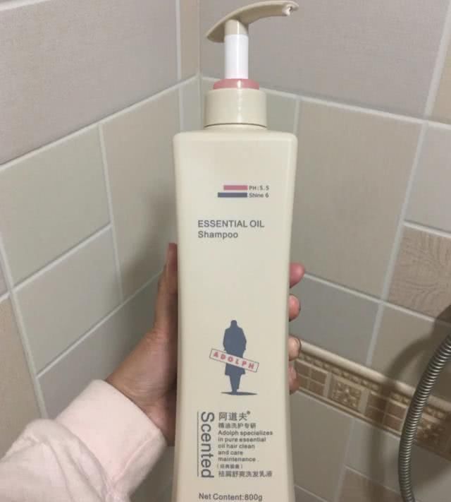 洗发水|早被加入“黑名单”的洗发水海飞丝越洗头屑越多,阿道夫很痒