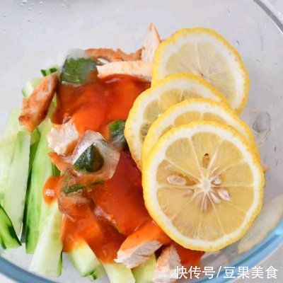 泰式甜辣酱|#夏日开胃餐#泰式甜辣鸡胸肉沙拉