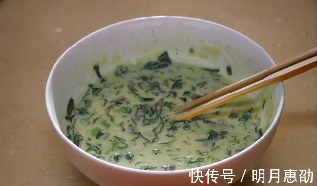菠菜蛋饼|早餐吃它太方便了！十分钟出锅，孩子特喜欢，吃了个头蹭蹭长！