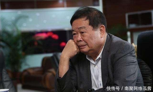 写真@曹德旺:我信奉曾国藩一生,他这副12字对联,写尽天下大智慧!