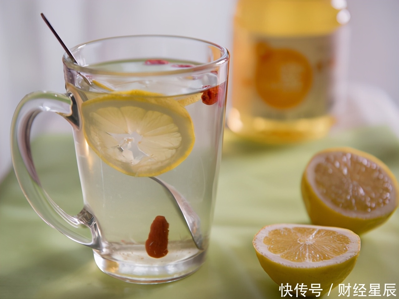 病变|肝有问题,脚先知?脚上出现3个“毛病”,肝脏或病变,要重视