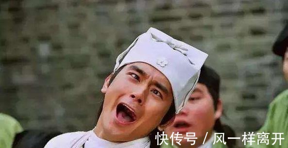 拟声词$官员要求众才子做对联,此人受尽白眼,说出一对联,众人立马闭嘴