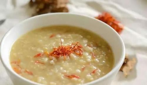 大米粥里加它们,赶走一身血栓,每天泡一杯,帮助活血化瘀清血管