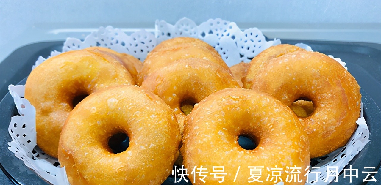 吃不完的红薯拿来做甜甜圈，无需加水，外酥里软，简单好吃又解馋！
