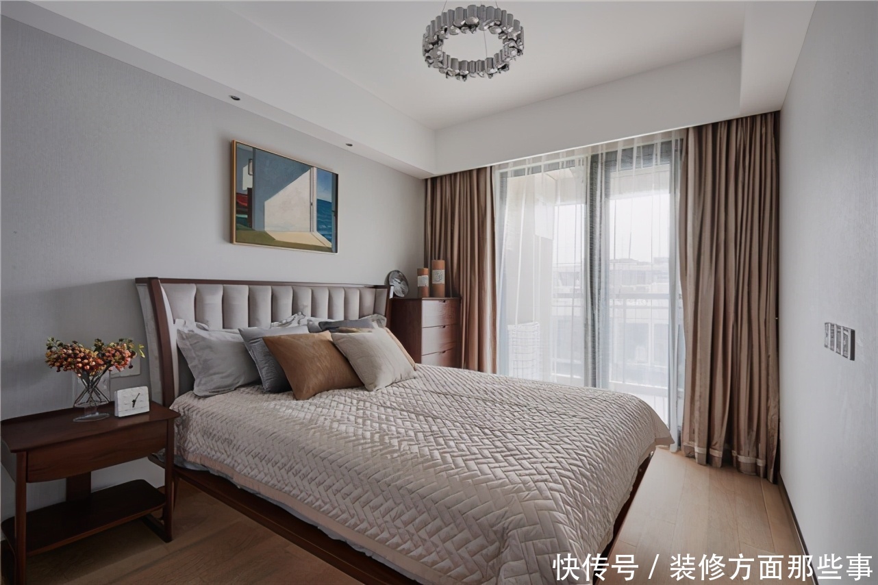 卧室|100平混搭风三居室，经典蓝优雅兼具着时尚