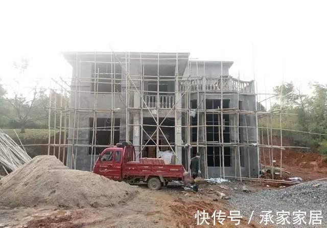 装修|别人在城里花几百万买房，我只花30万就盖了栋别墅，让人羡慕！