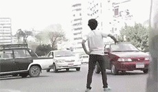 |搞笑GIF:有这么一群伴娘,吓得我都不敢结婚了