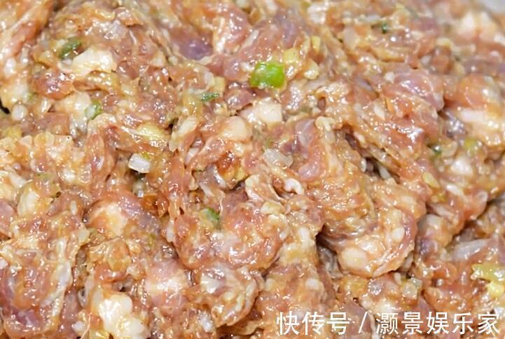 馅料|调肉馅时，有人加料酒有人加花椒水，都不对，教你正确做法，太香