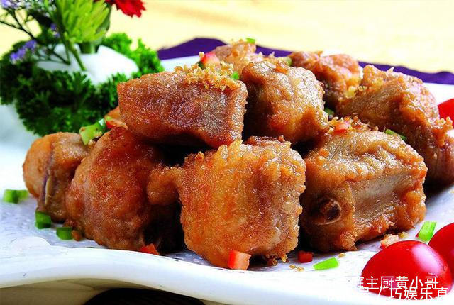 年夜饭“排骨”又出新吃法,外酥里嫩,咬一口满嘴香,待客特有面