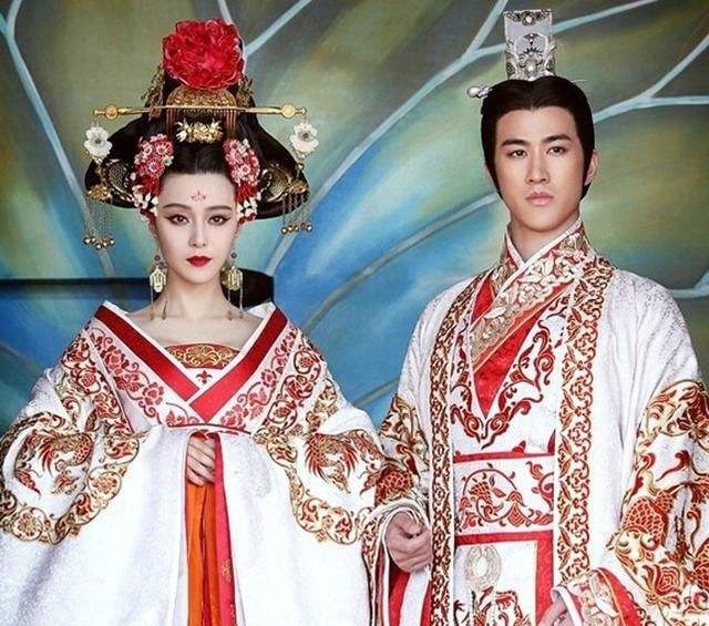 武则天|武则天到嵩山封禅,留下“谜”一样的塔,塔中的东西早已经没有了