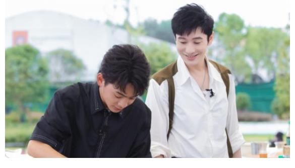 黃曉明|明星做菜有多貴？黃曉明龔俊一道菜將近二百，網友直呼：不值得