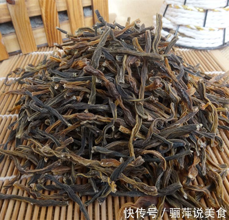 入秋后趁着太阳大,6种豆多晒点,晒好冬天没菜时拿出来炖肉特香