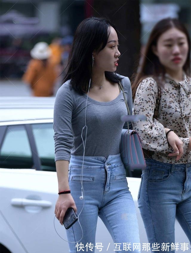 穿搭 牛仔裤只有一种样式和风格裤脚设计稍微变动，穿搭风格也不一样！