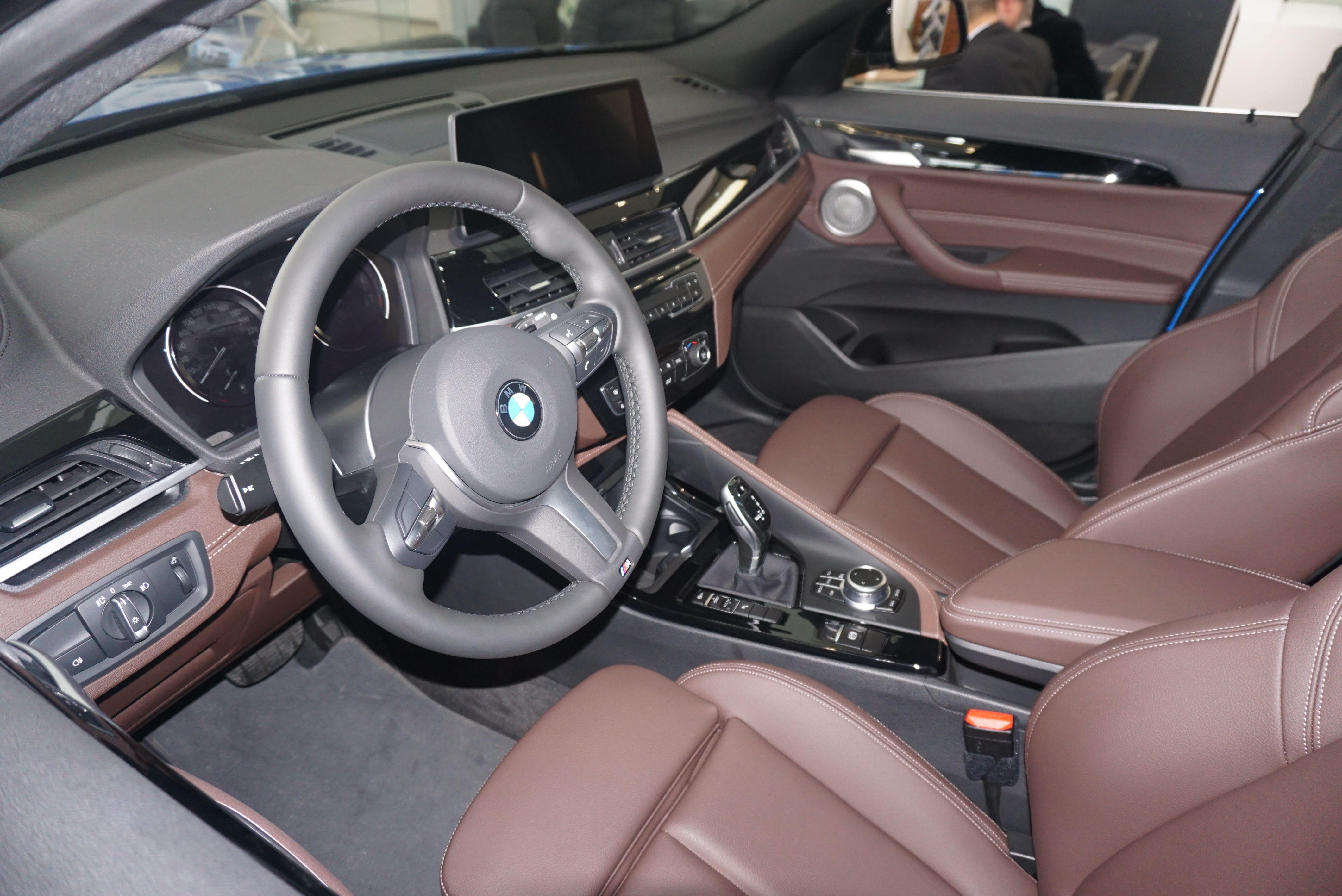 宝马哪一款车适合女生