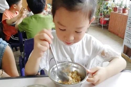 睡眠环境|孩子的猛涨期到了会有三个信号,家长要仔细观察,错过了难弥补