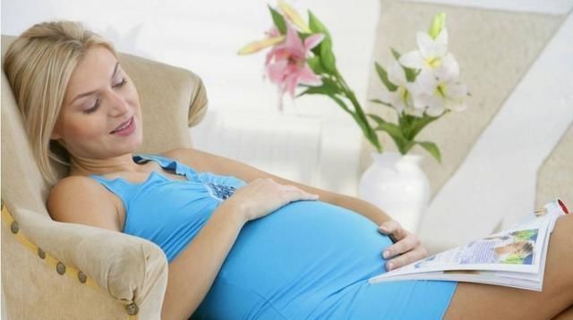 莲子|怀孕4个月什么睡姿好孕期三阶段睡眠小建议