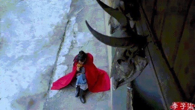 衣服|如果说李子柒的生活对我们不切实际，那她穿的衣服我们倒能学学