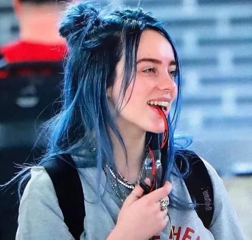 ?“黄头发”早就过时了，2020年流行这3种发色，显白又高级