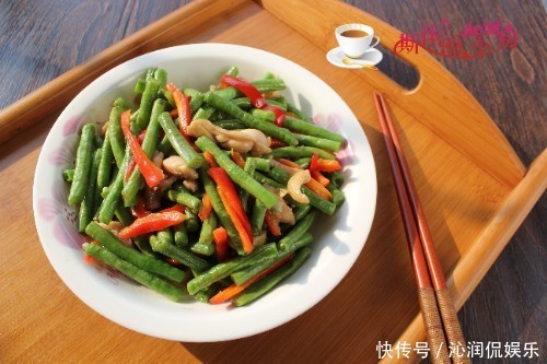 豆角|炒豆角,很多人第一步就做错了,大厨教你做,豆角翠绿不发黄