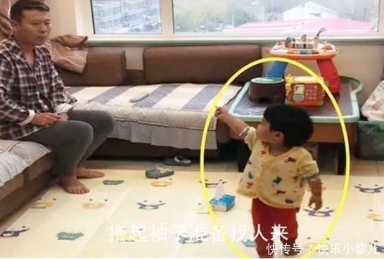 袖子|“操心宝宝”拉衣服火了,嫌弃妈妈逛街穿得太“清凉”你露肉了