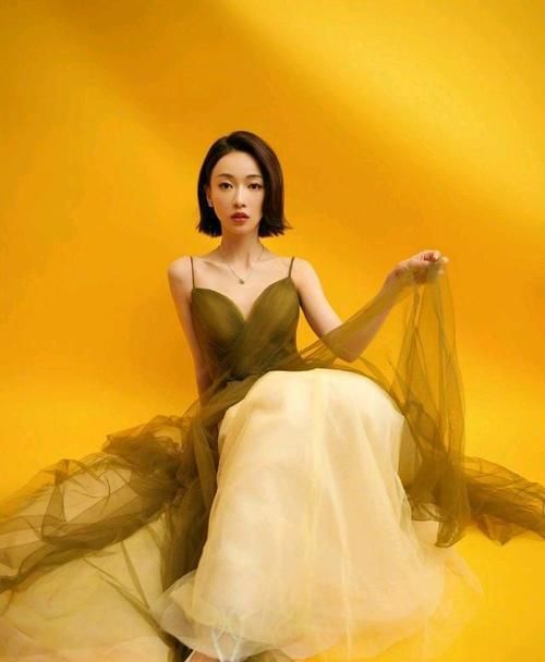 30岁以上的女人，别乱剪头发，推荐这些“减龄”的短发，特显年轻