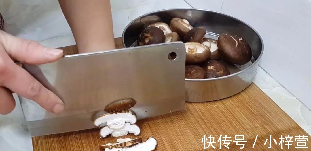 香菇|香菇新吃法，教你简单一做，既营养又好吃，有孩子的最值得收藏下